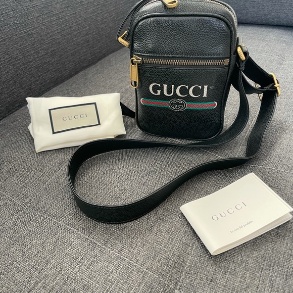 Gucci Logo Print Messenger Crossbody Bag Black Pebbled Leather Unisex – NWT - Picture 3 of 17